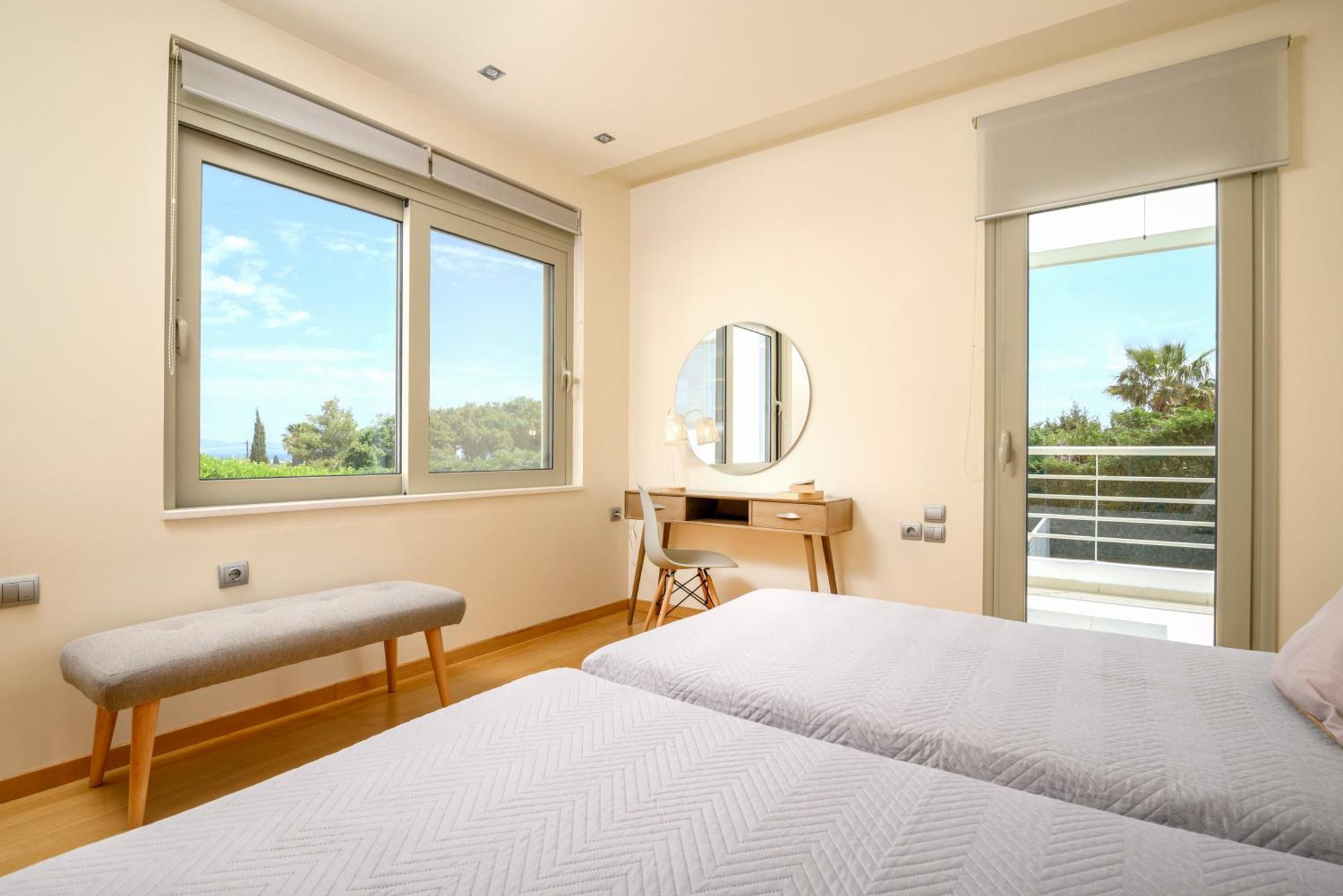 Phillyrea Luxury Villa *
