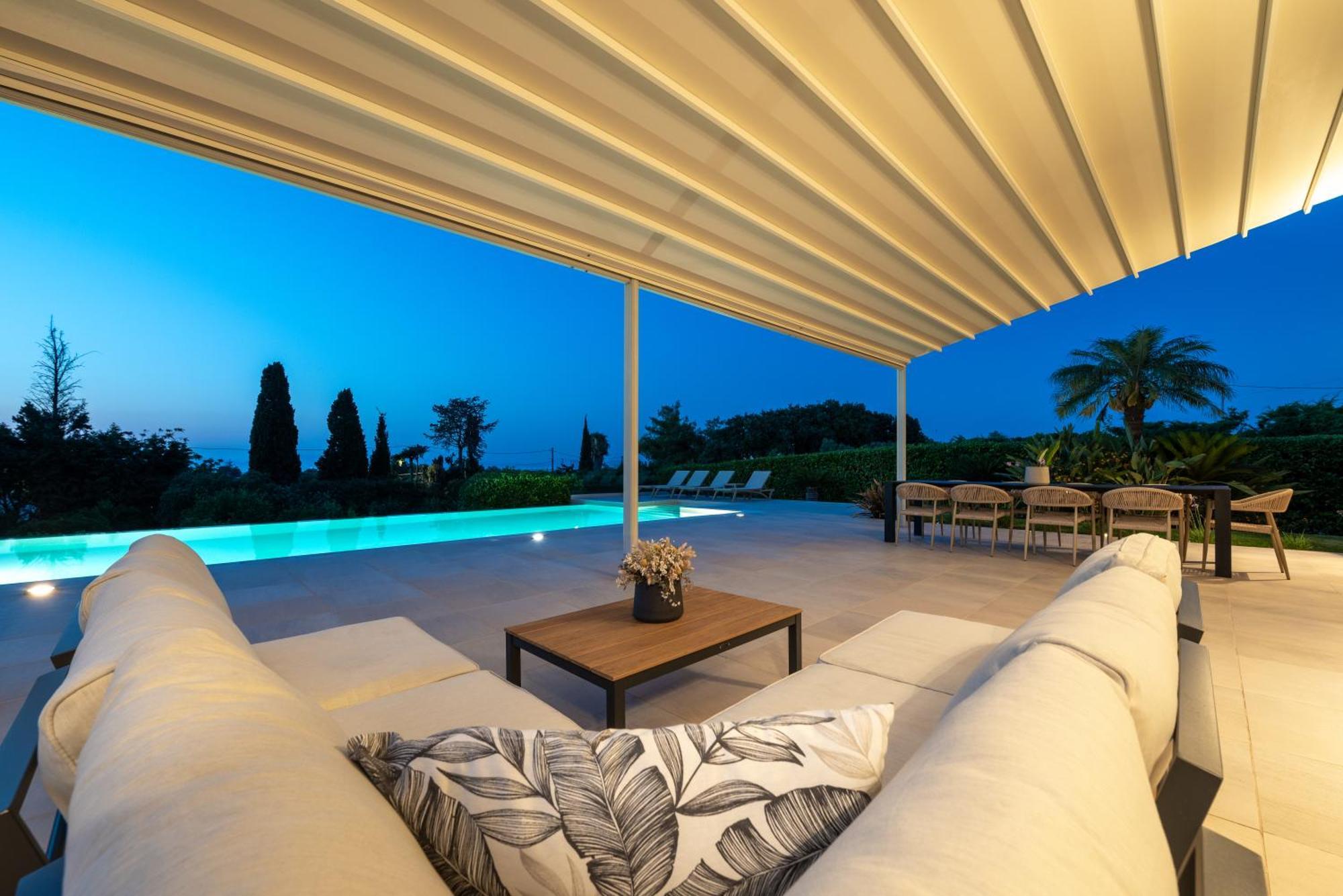 Phillyrea Luxury Villa *
